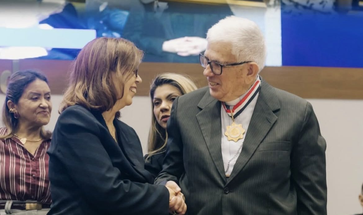 Dom José Belisário recebe Medalha Manuel Beckman, a mais alta honraria da Assembleia Legislativa do Maranhão