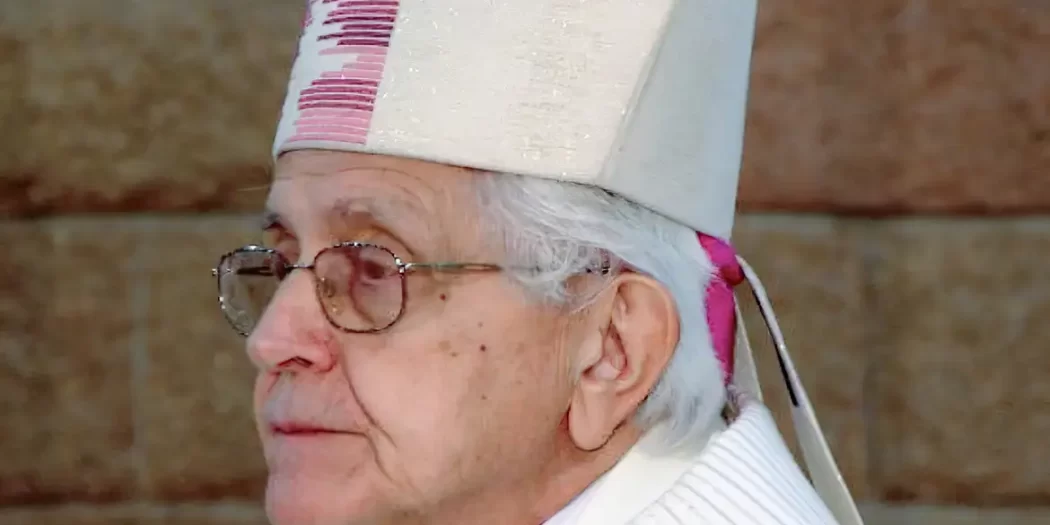 dom_angelico_sandalo_bernardino-1050x525