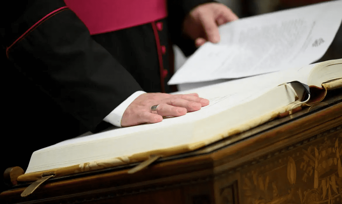 2025-05-06t115313z_1_lynxmpel450in_rtroptp_4_pope-succession_1