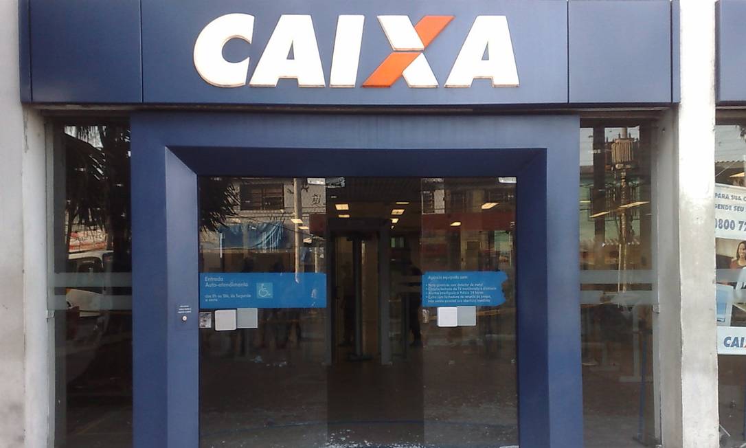 Caixa libera abono salarial para nascidos em maio e junho