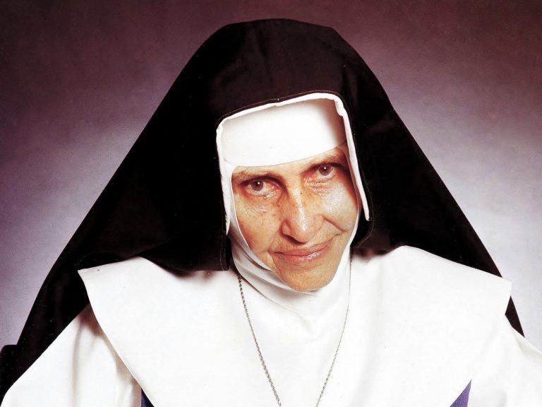 Santa Dulce dos Pobres: a mulher que transformou amor em ação