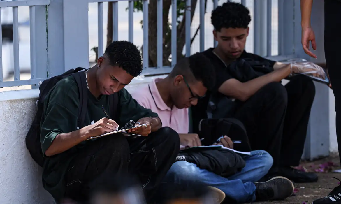 enem-mc_abr_16112025-1